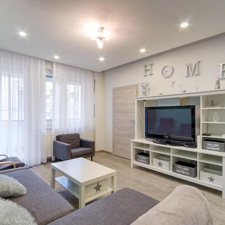 Victor Hugo Apartamento Budapeste Exterior foto